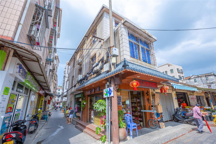 蓝天餐厅美食港式店_蓝天特色美食餐饮店_蓝天美食港式餐厅